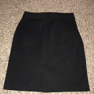 NWT Banana Republic black skirt size 4